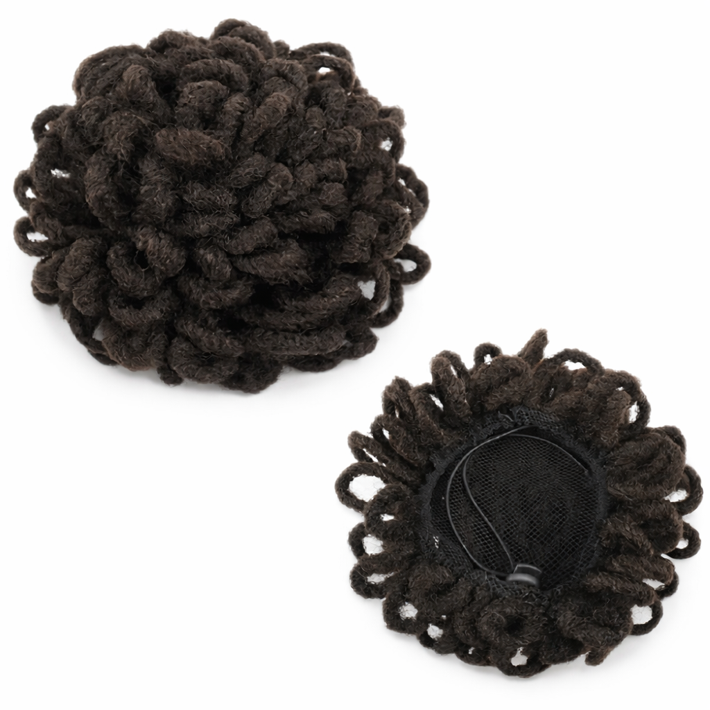 Chignon afro en fausses locks – Style naturel et élégant